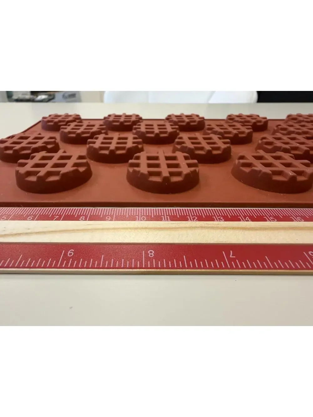Baking Mold, 18 Cavity Silicone Waffle Mold Maker Cake